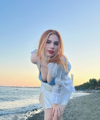 У меня безмерное количество опыта и я знаю, как сделать тебя счастливым. С комфортом приму тебя в своей уютной квартире в Москве, где мы сможем насладиться незабываемым удовольствием. У меня есть фото, которые подарят тебе переполошные эмоции. Мои услуги разнообразны: классический секс, оральный секс, анальный секс и многое другое. Мои клиенты говорят о моей индивидуальности и профессионализме. Доверься мне и я сделаю все, чтобы ты почувствовал себя желанным и особенным. Жду тебя в Москве, чтобы создать незабываемые моменты вместе! 💋 Елизавета
